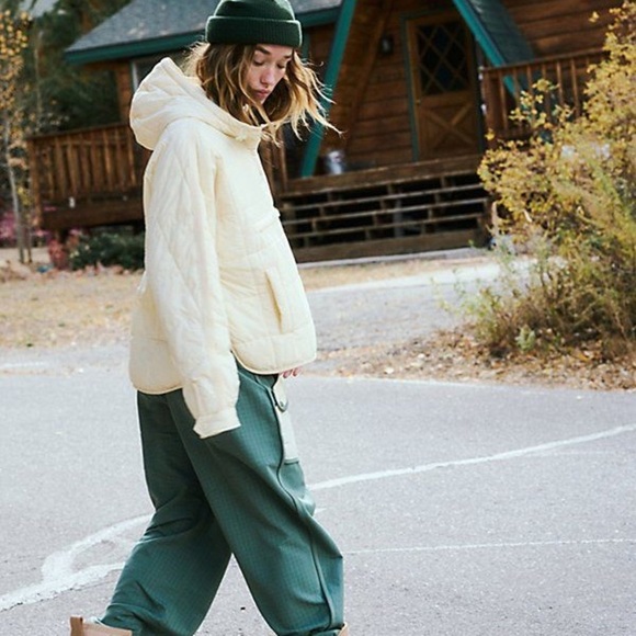 NWT Free People Movement Pippa Packable Pullover Puffer Jacket Banana Cream - Picture 8 of 8